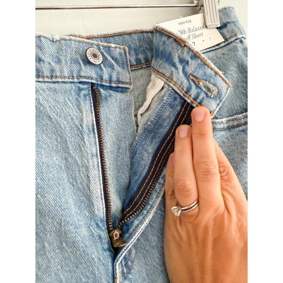 Abercrombie & Fitch | NWT High Rise 90s Cutoff Short in Light Wash | Sz 27 - Picture 6 of 11